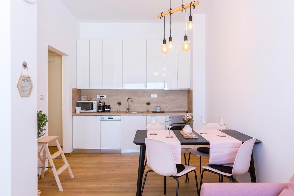 Apartment Armani
